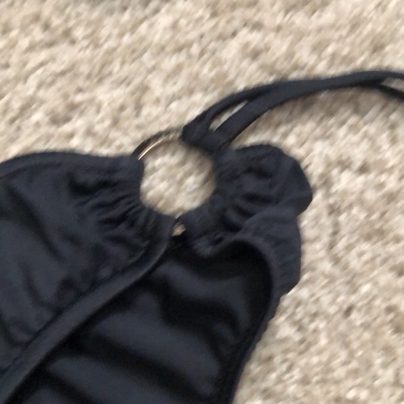 Bikini - Picture 3 of 3